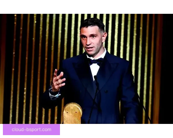 埃米利亚诺马丁内斯蝉联雅辛奖引发部分法国球迷现场嘘声