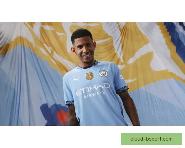 曼城官宣巴西边锋萨维奥加盟球队开启新赛季征程